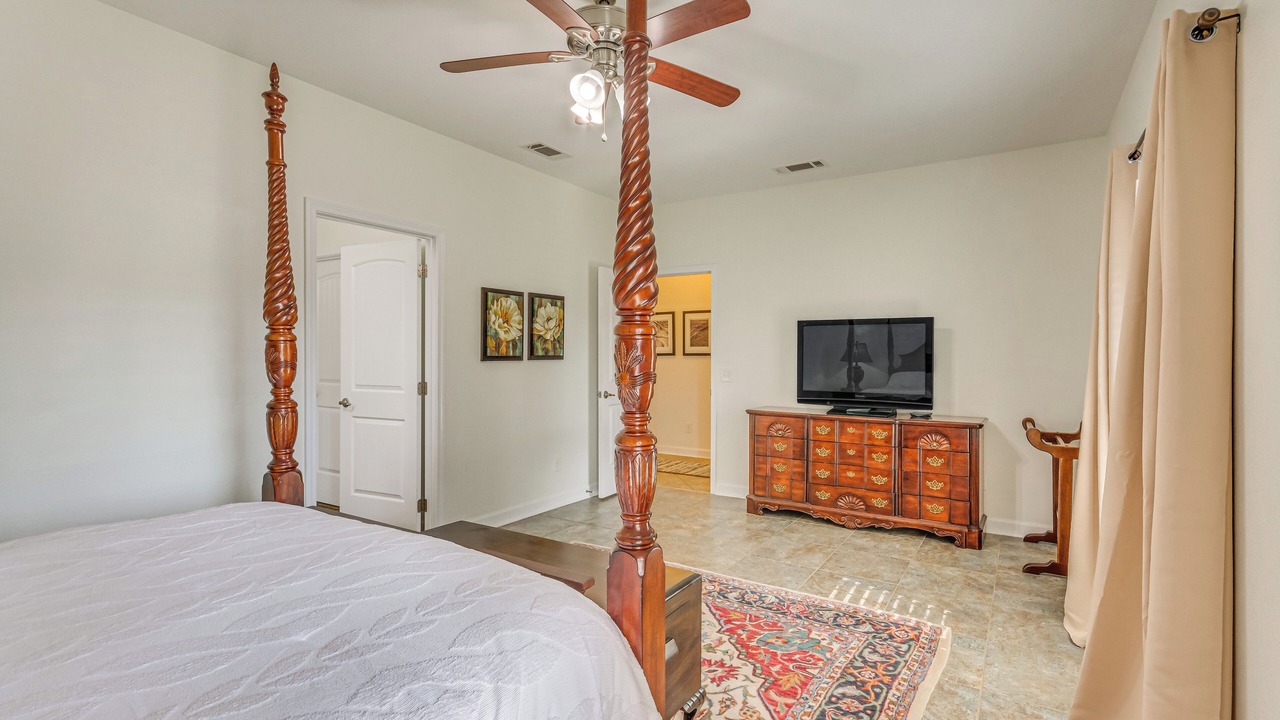 Photo of Bedroom in Ono Island