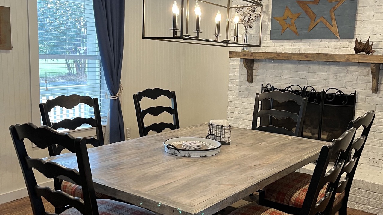 Photo of Livingroom in Eatonton