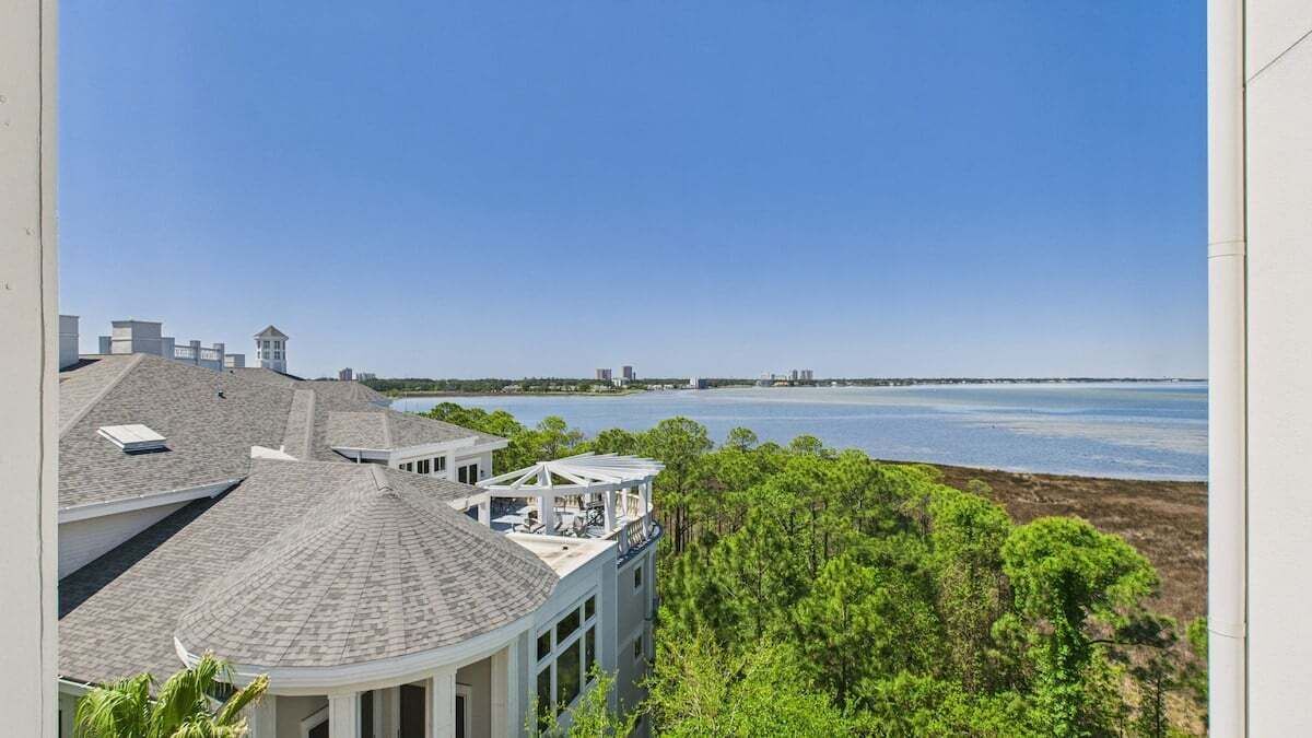 Photo of Patio Balcony in Baytowne Wharf
