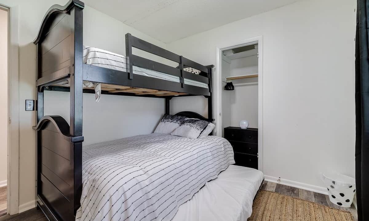 Photo of Bedroom in Pooler