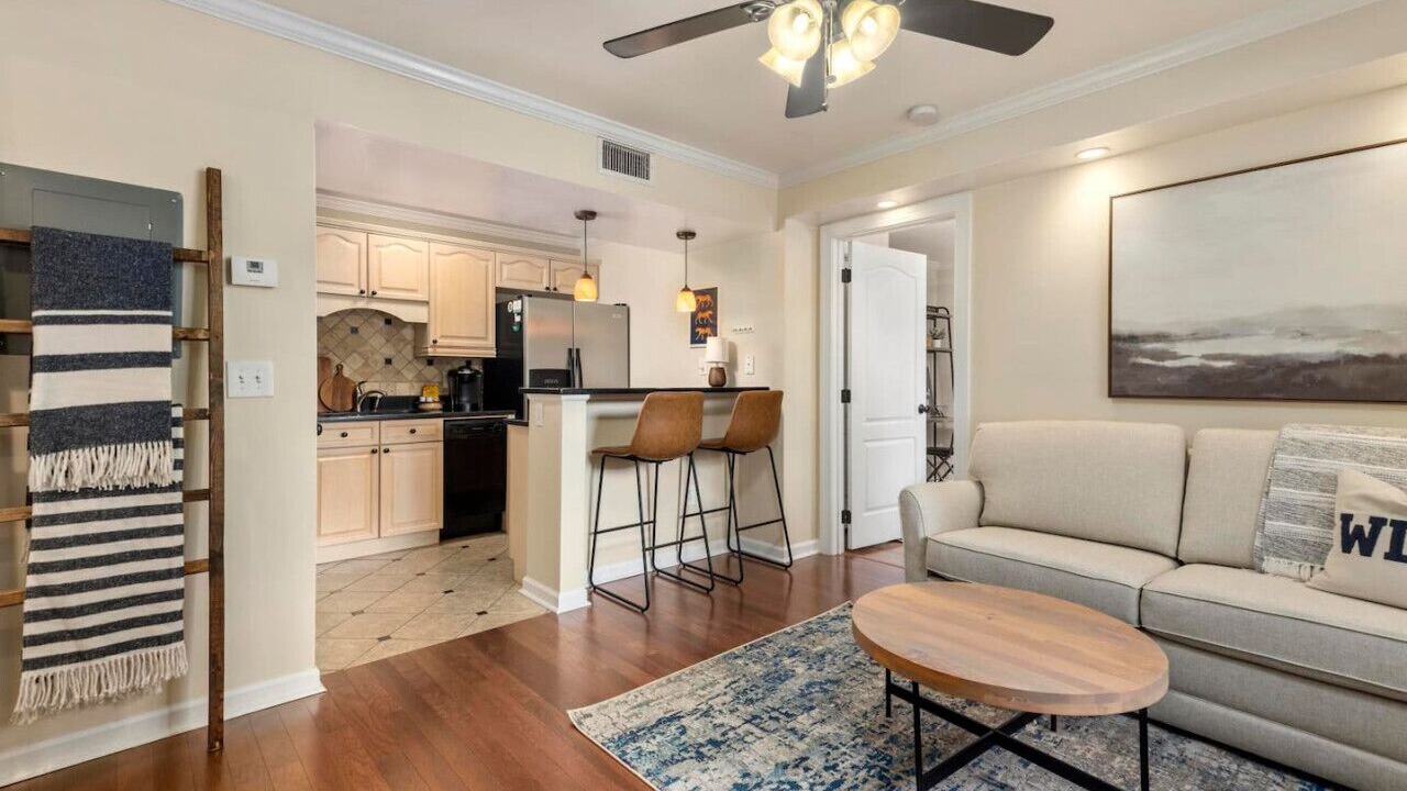 Photo of Livingroom in Auburn