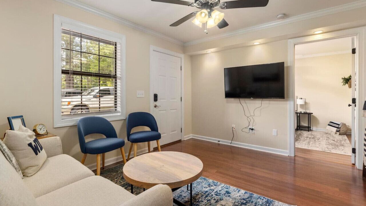 Photo of Livingroom in Auburn