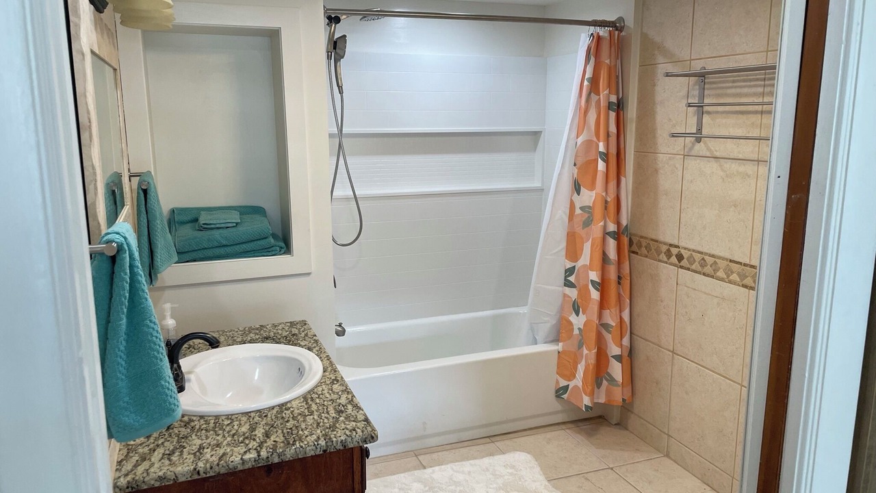 Photo of Bathroom in Tavares