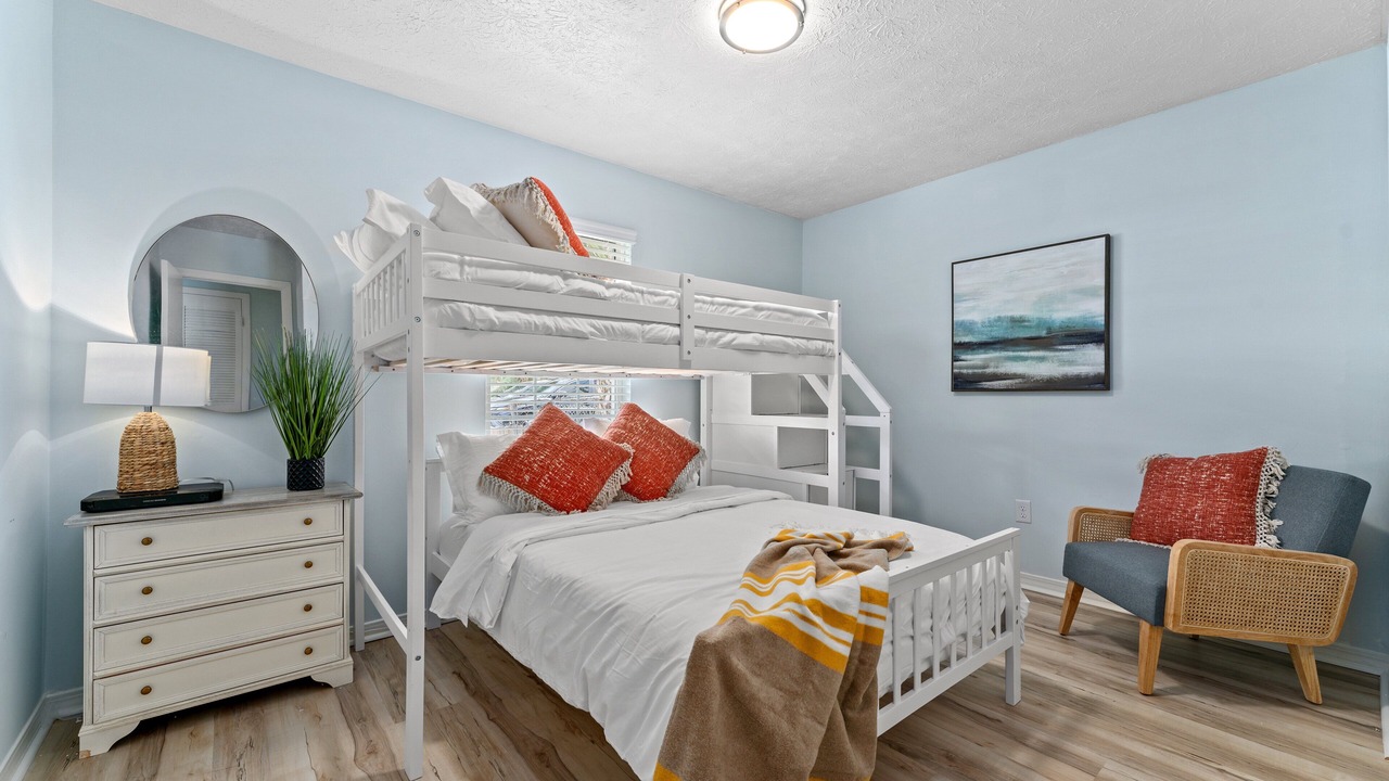 Photo of Bedroom in Holiday Beach