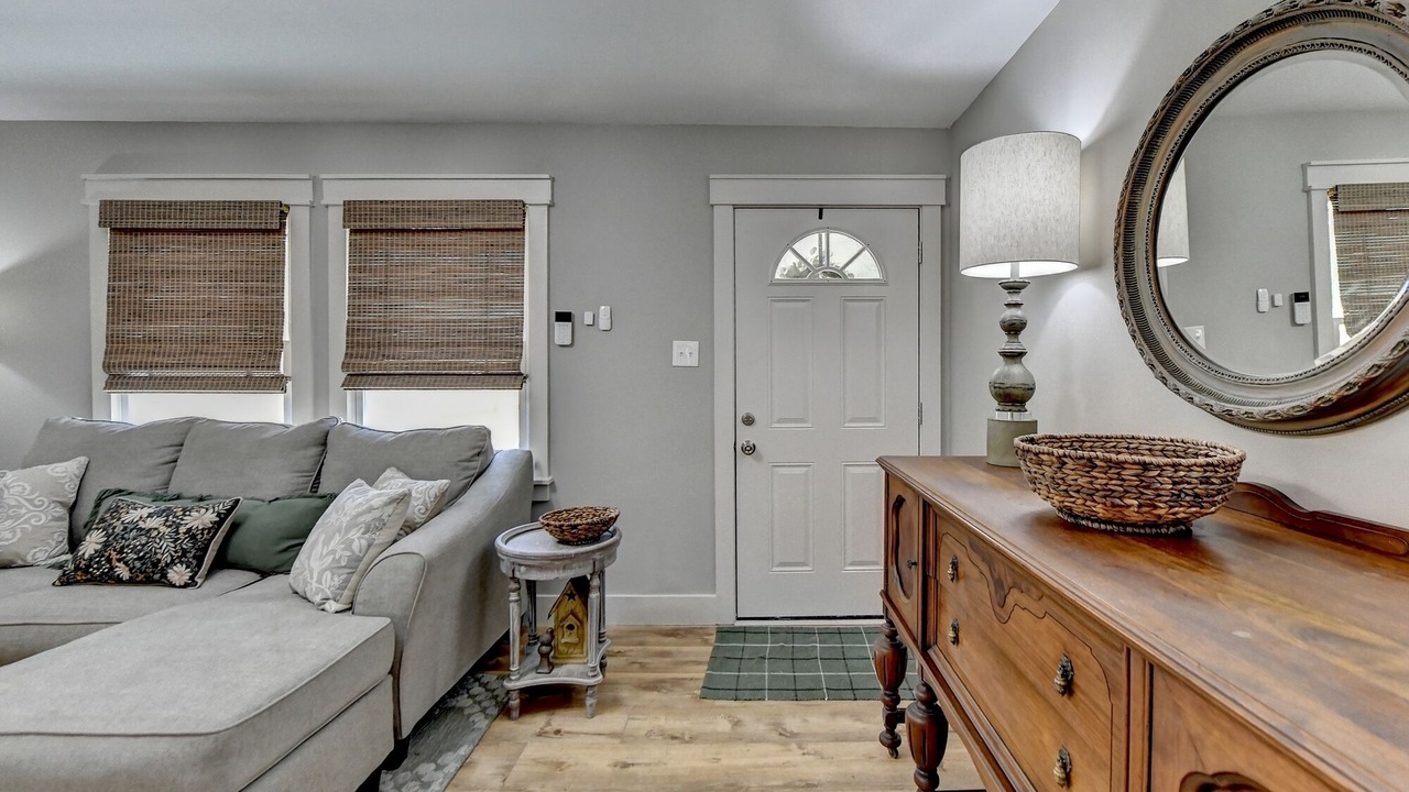 Photo of Livingroom in Church Street