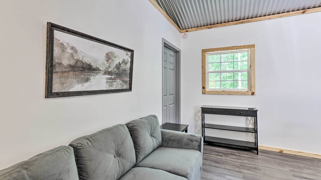 Photo of Livingroom in East Tallassee