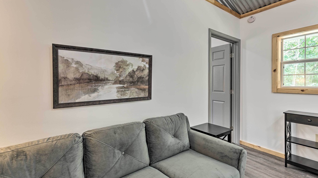 Photo of Livingroom in East Tallassee