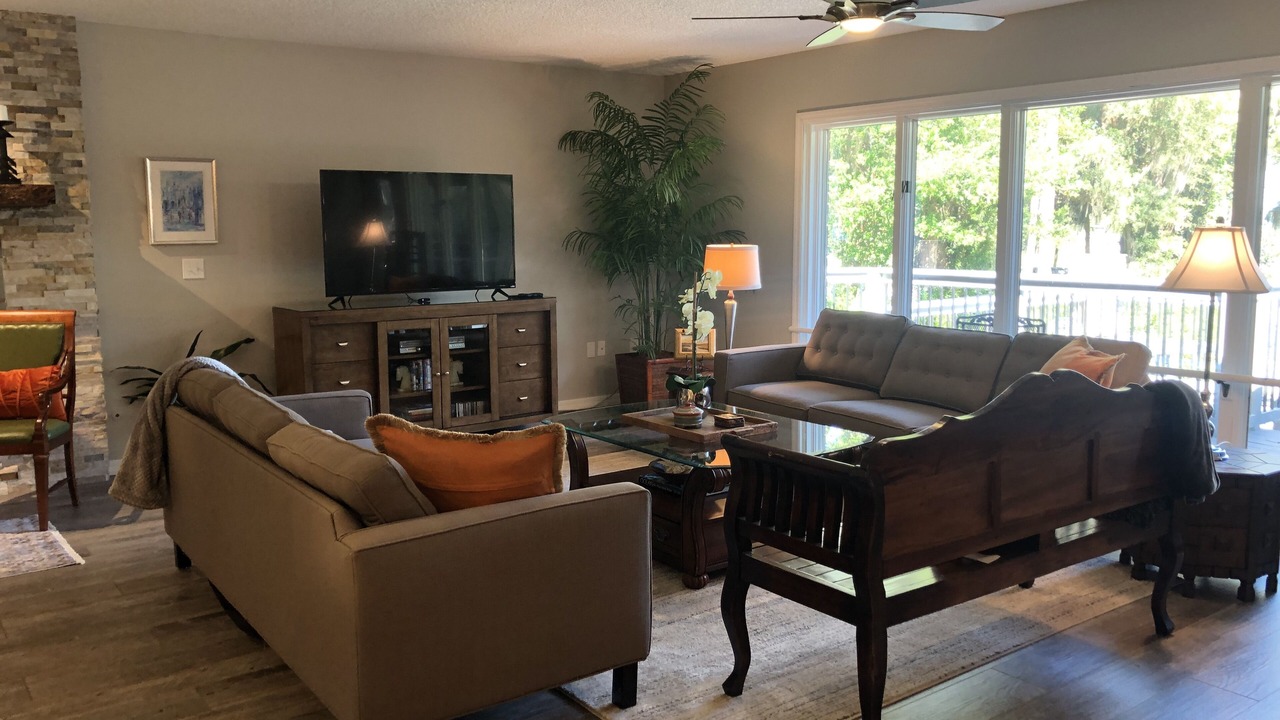 Photo of Livingroom in Melrose