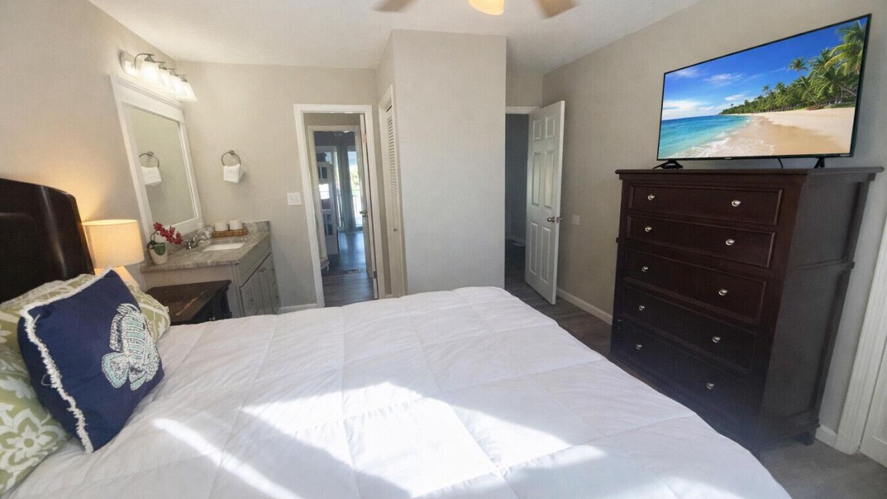 Photo of Bedroom in Ono Island
