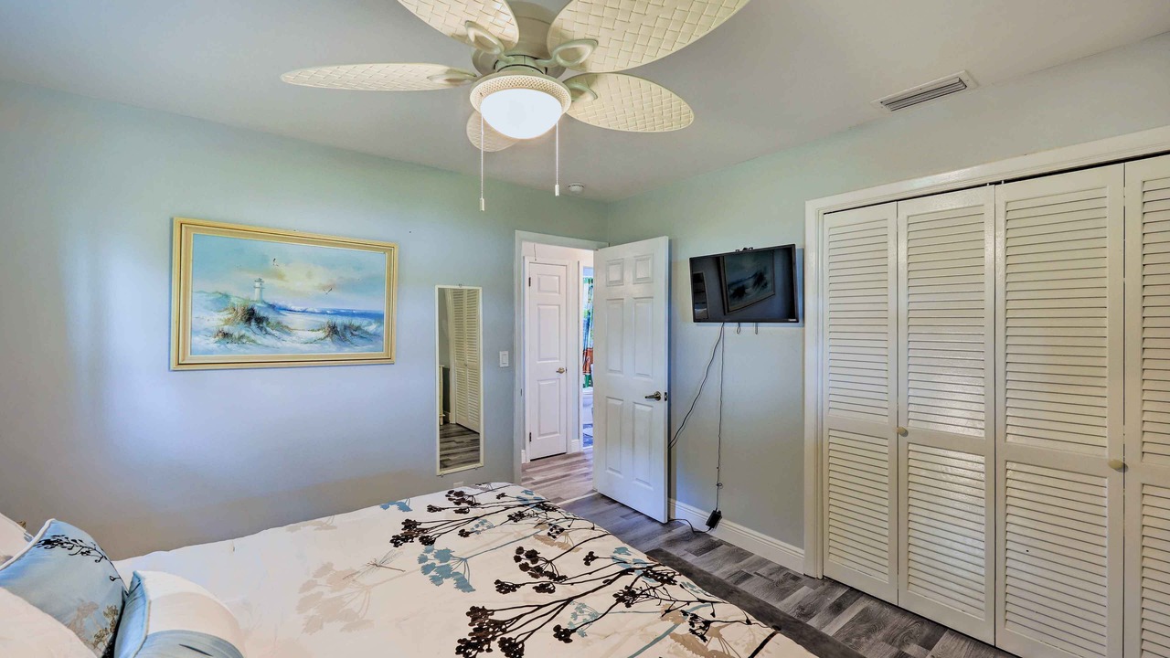 Photo of Bedroom in Crescent City