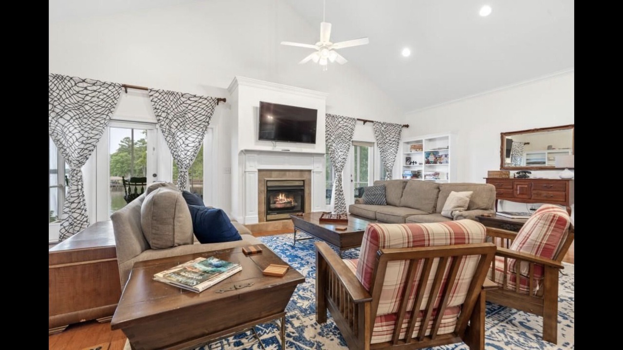 Photo of Livingroom in Eatonton