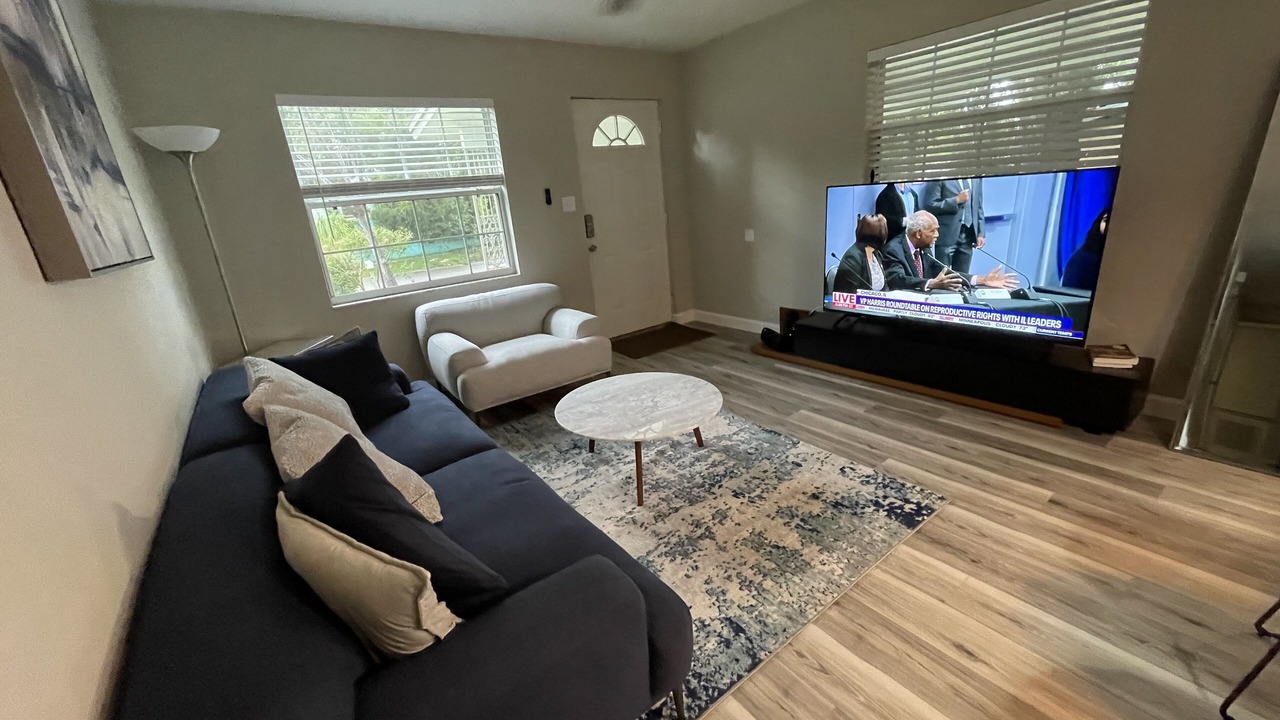 Photo of Livingroom in Eatonville