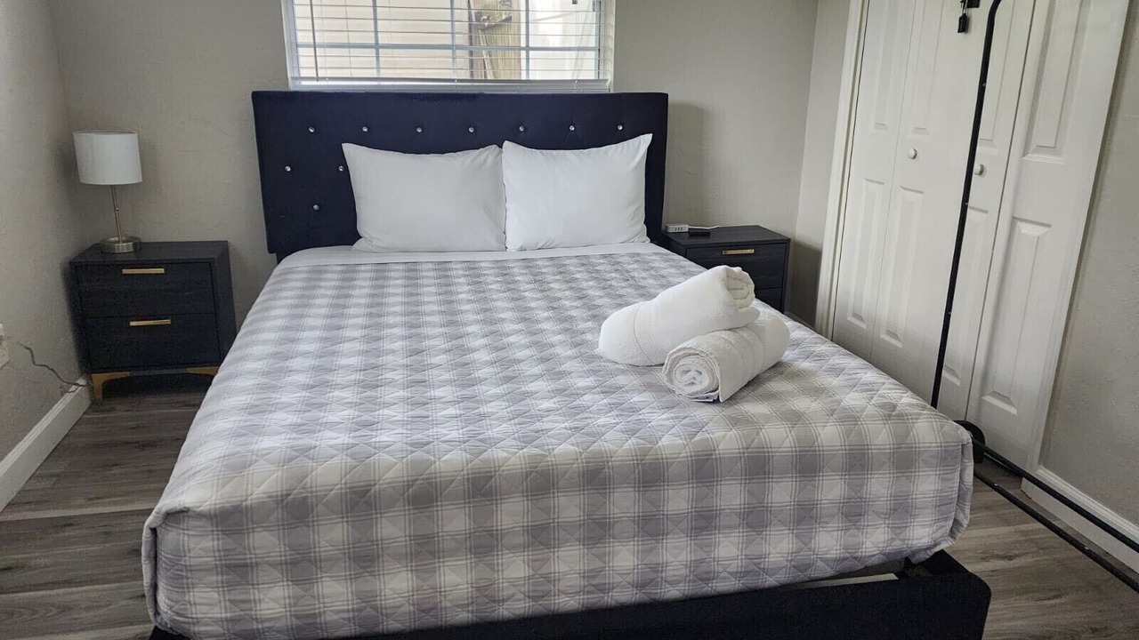 Photo of Bedroom in Eatonville