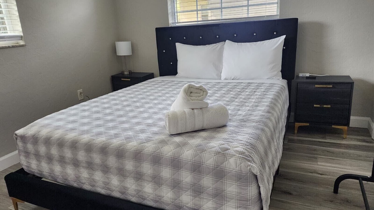 Photo of Bedroom in Eatonville