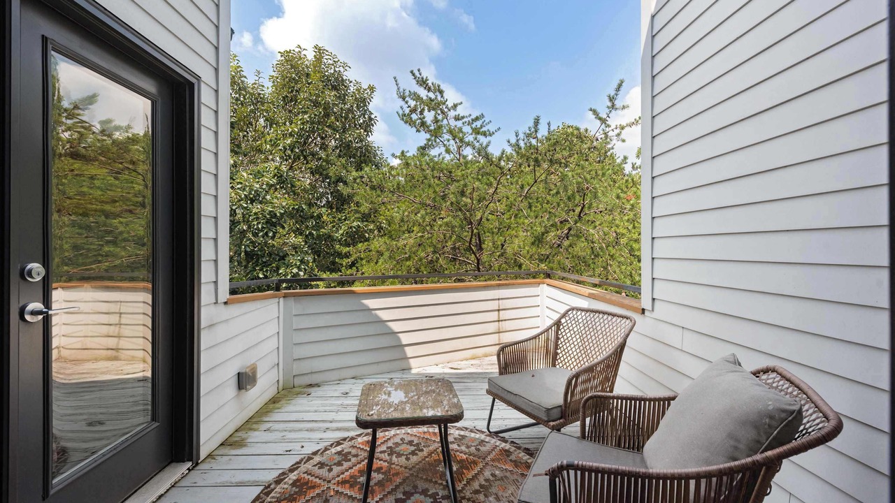Photo of Patio Balcony in Poncey-Highland