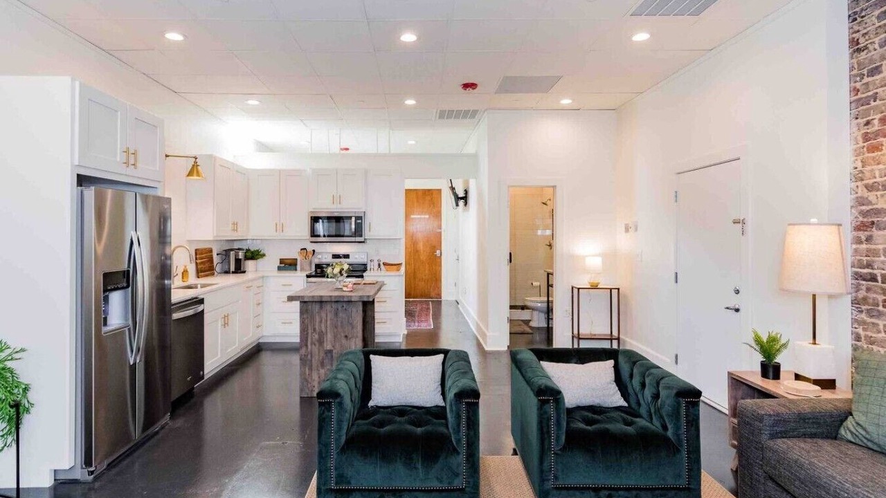 Photo of Livingroom in Central City