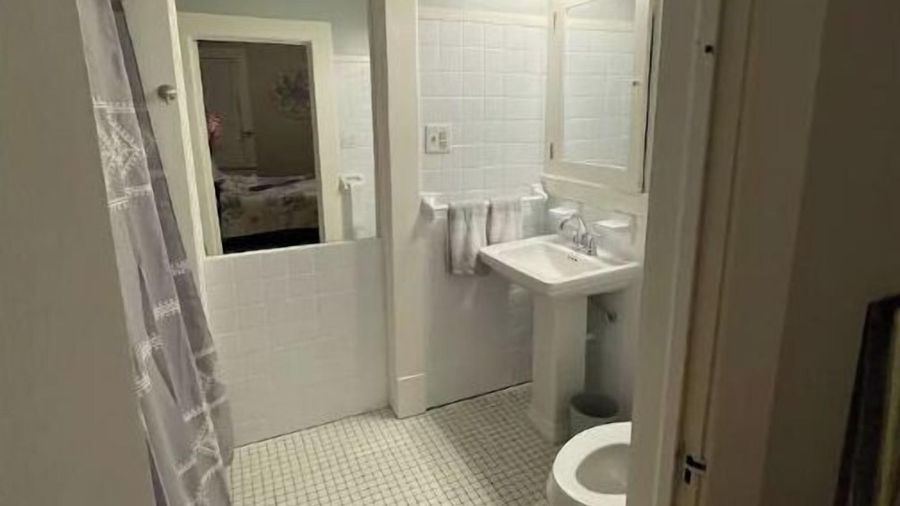 Photo of Bathroom in Laurel