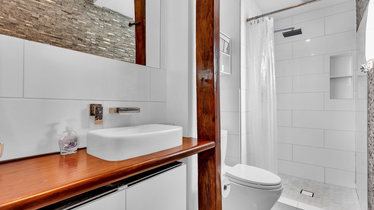 Photo of Bathroom in Loring Heights