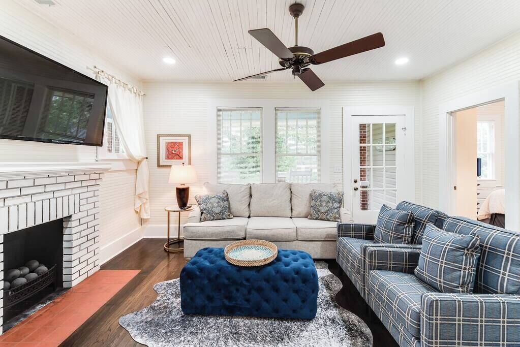 Photo of Livingroom in Taylorville