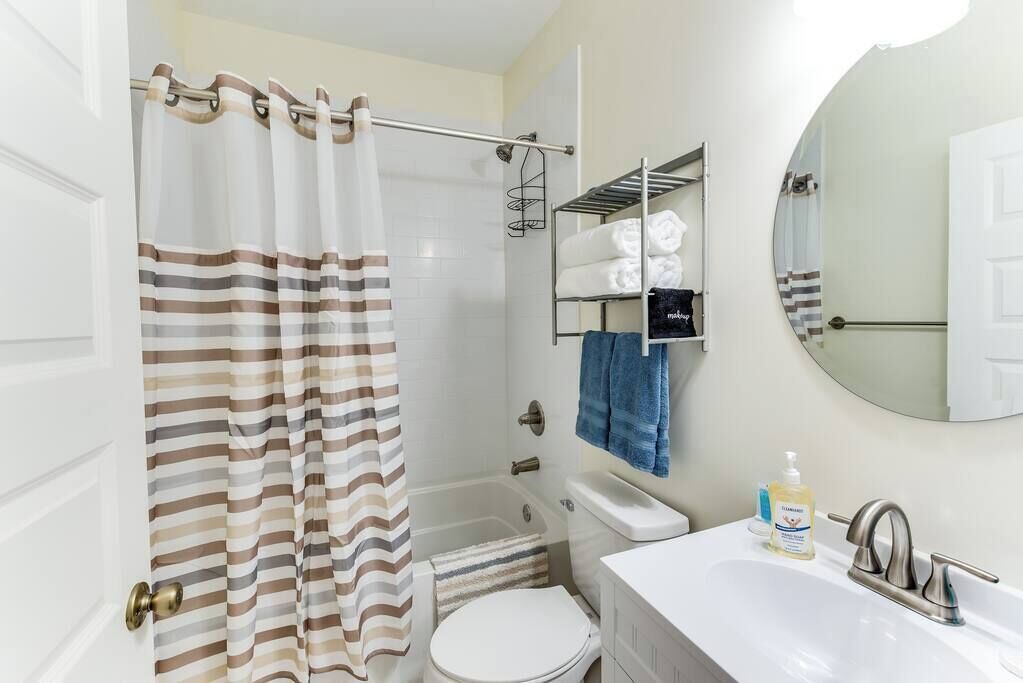 Photo of Bathroom in Taylorville