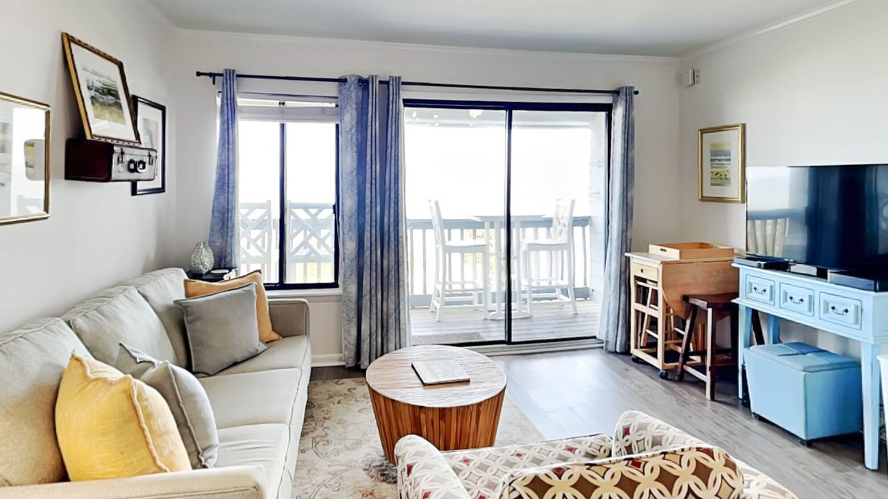 Photo of Livingroom in Tybee Island