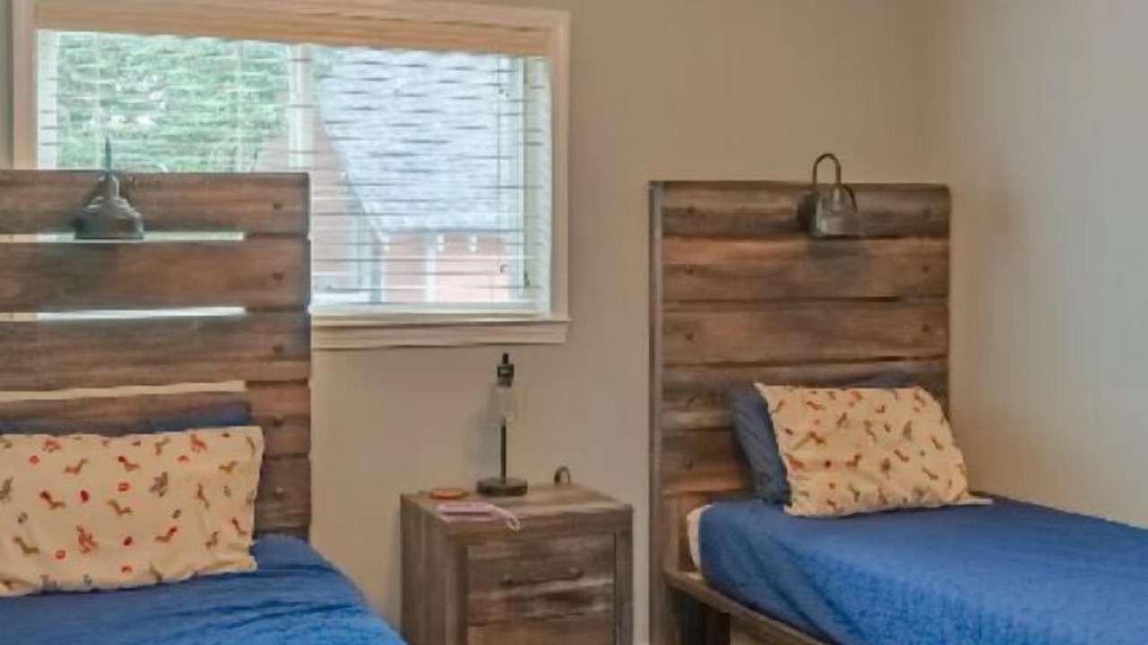 Photo of Bedroom in Long Beach