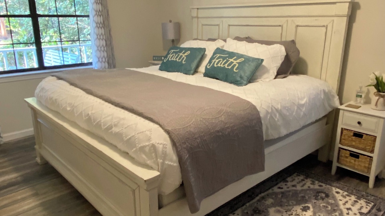 Photo of Bedroom in Daphne