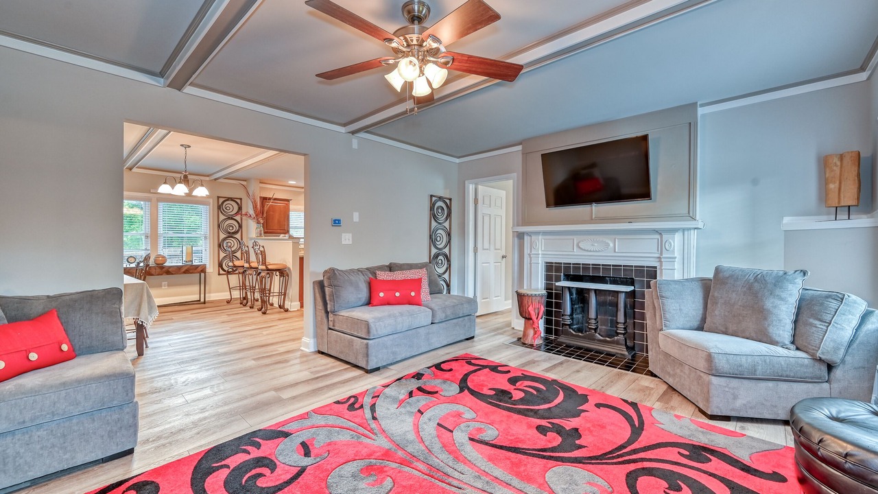 Photo of Livingroom in College Heights