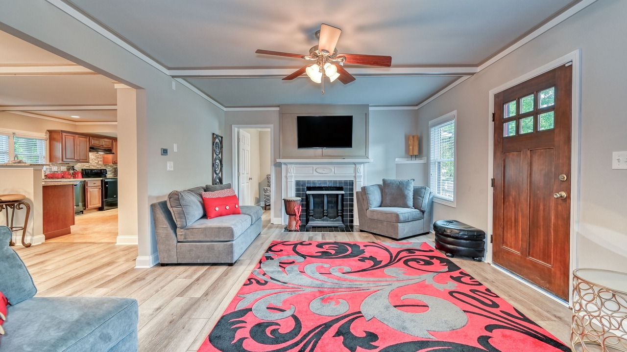 Photo of Livingroom in College Heights