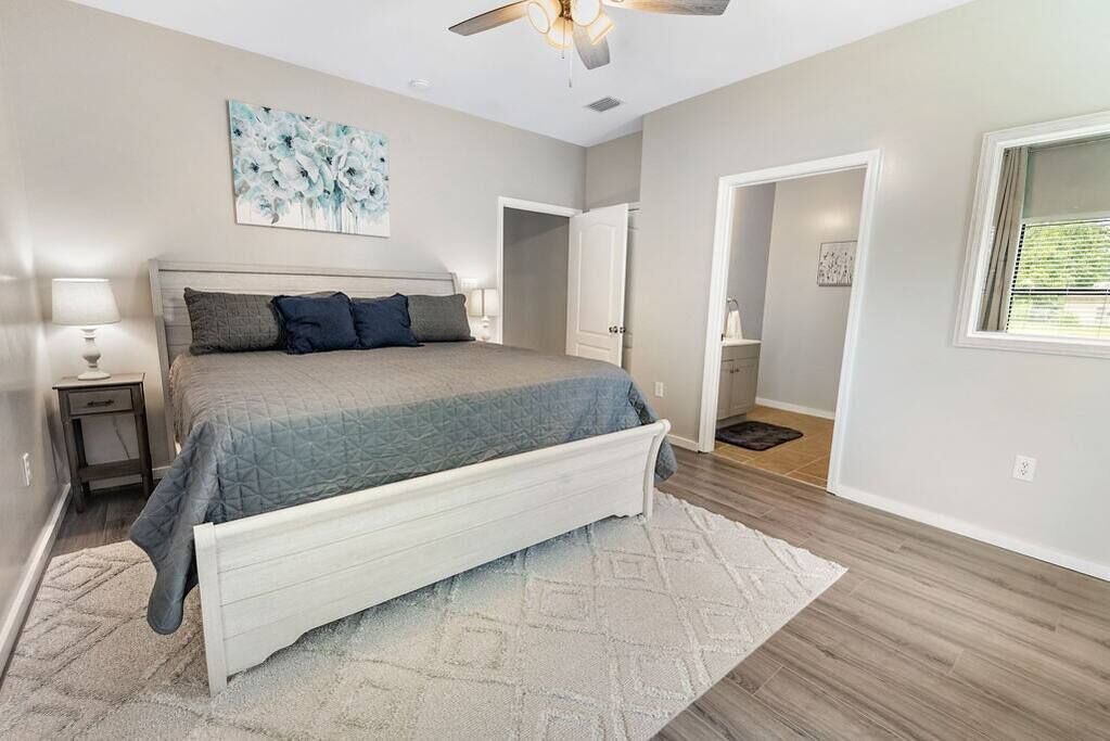 Photo of Bedroom in Grand Bay