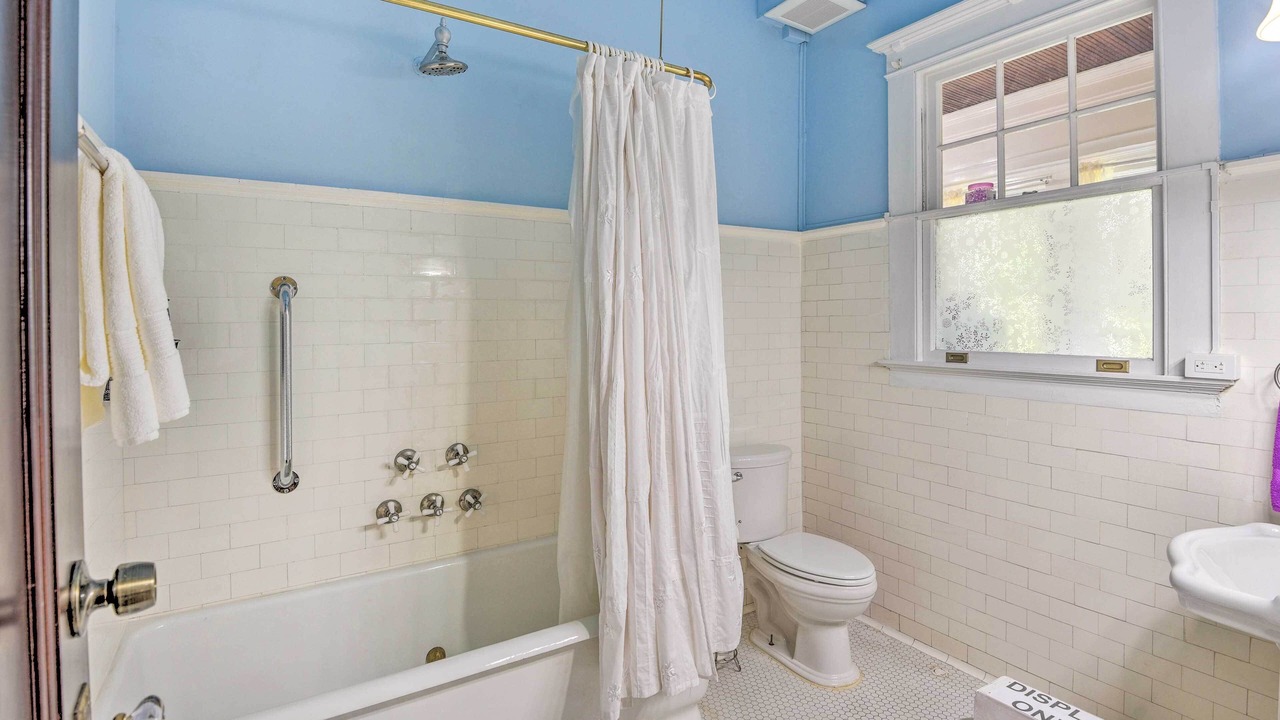 Photo of Bathroom in Crescent City