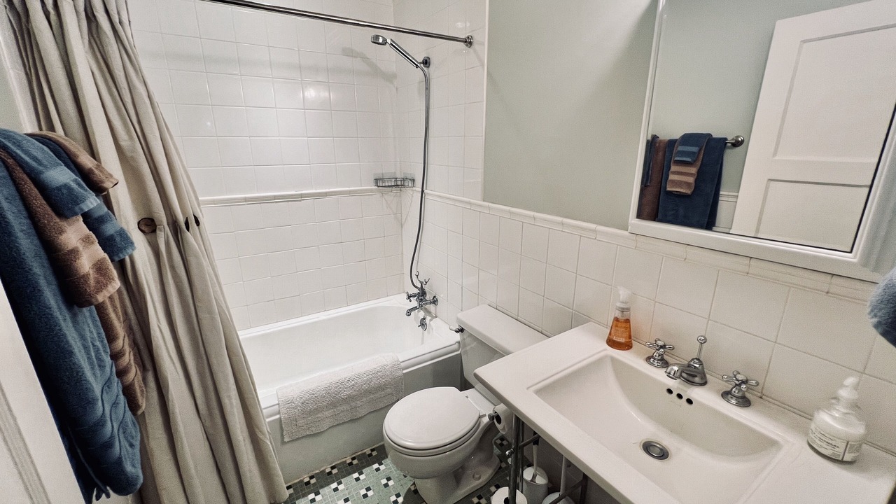 Photo of Bathroom in Laurel