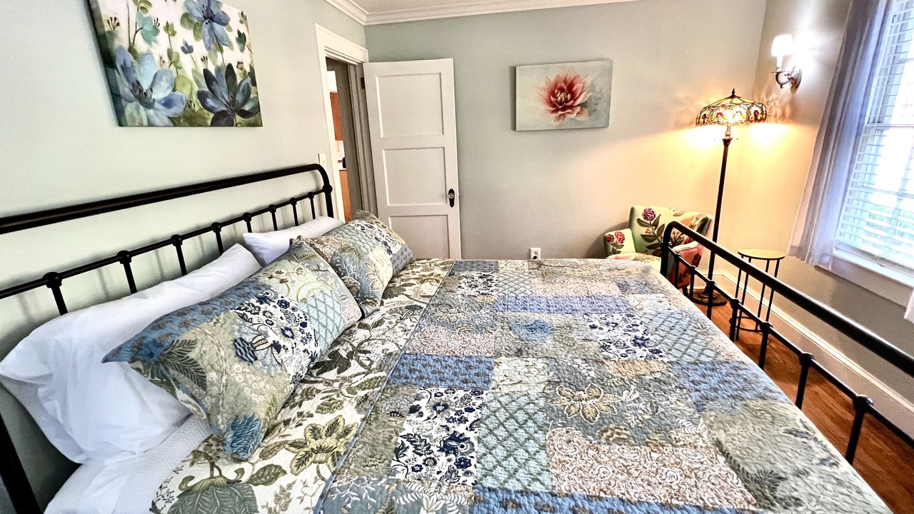 Photo of Bedroom in Laurel