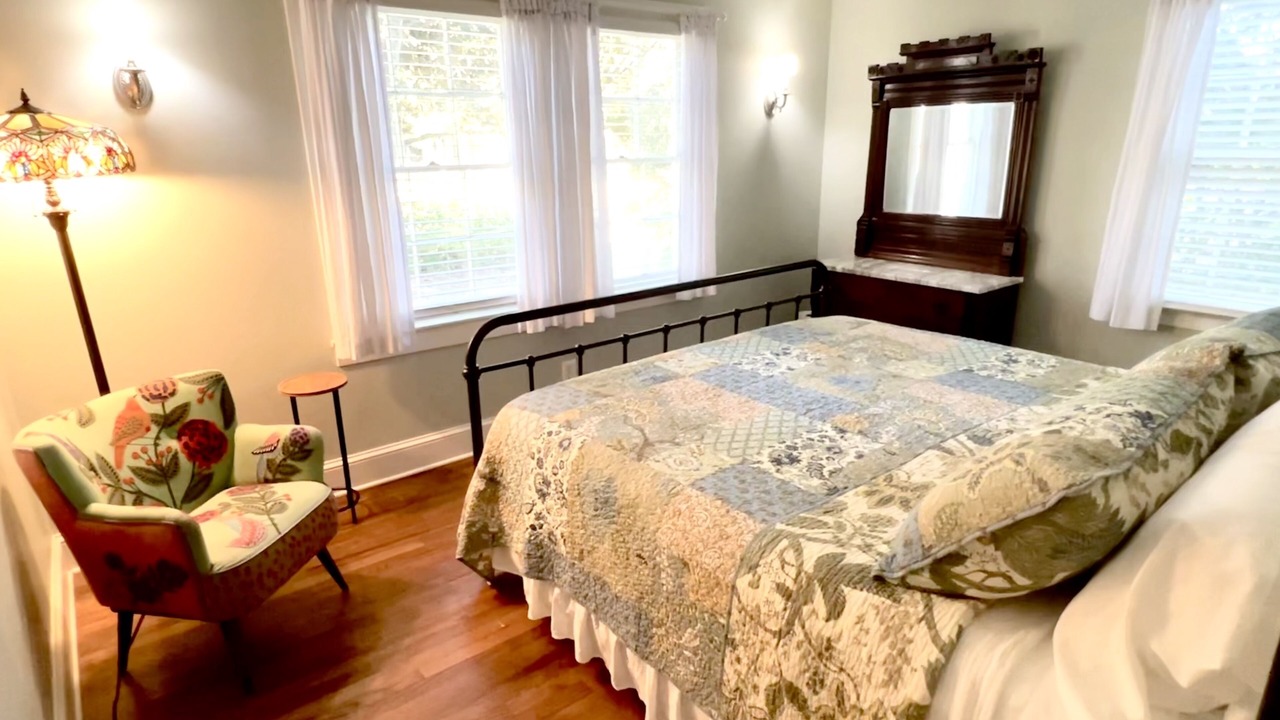 Photo of Bedroom in Laurel