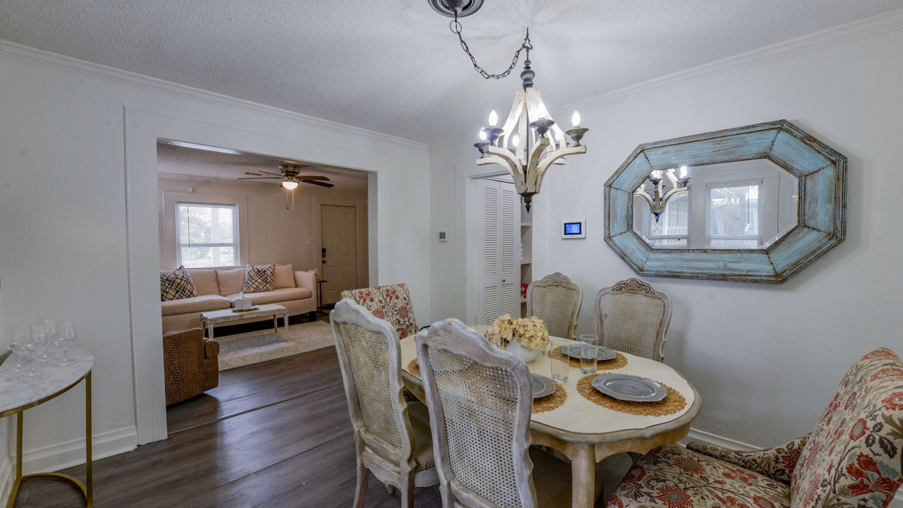 Photo of Livingroom in Northport