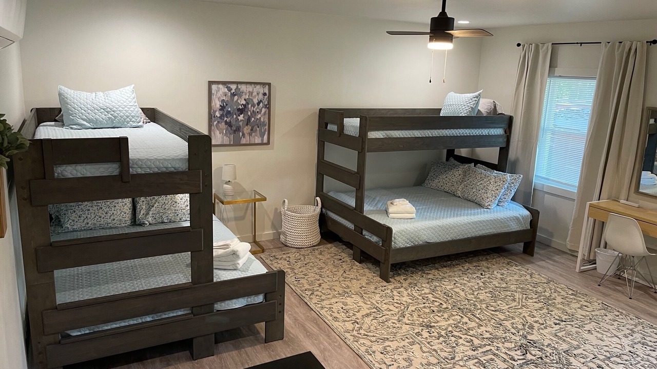 Photo of Bedroom in Northport