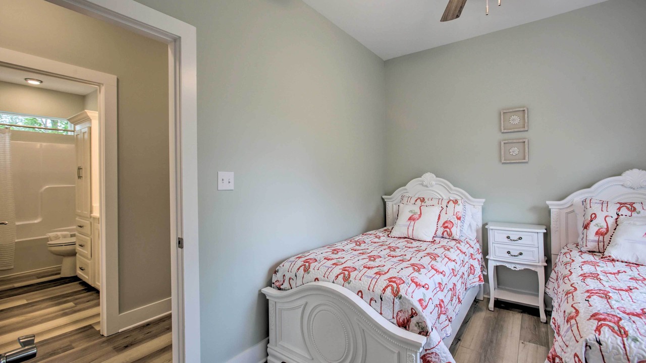 Photo of Bedroom in Waveland