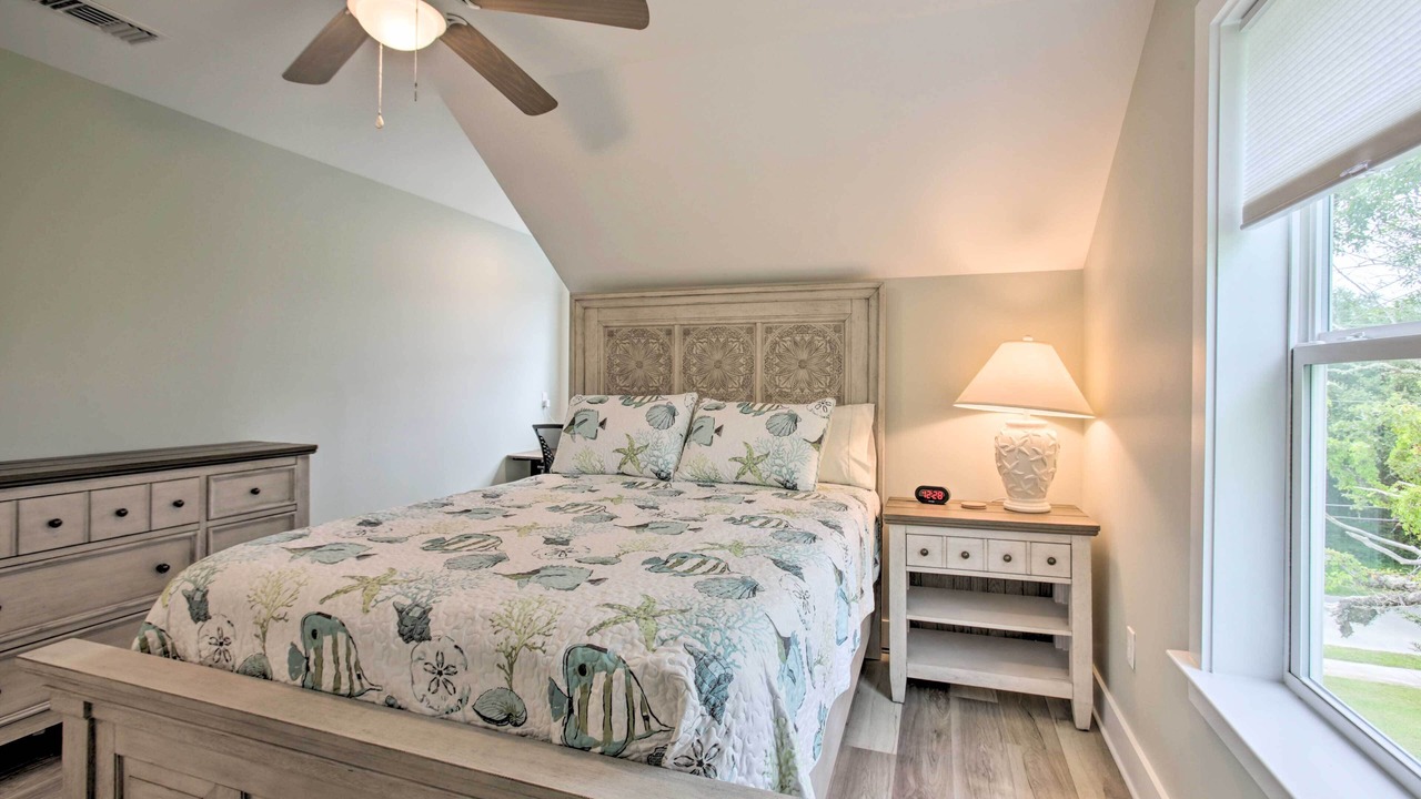 Photo of Bedroom in Waveland