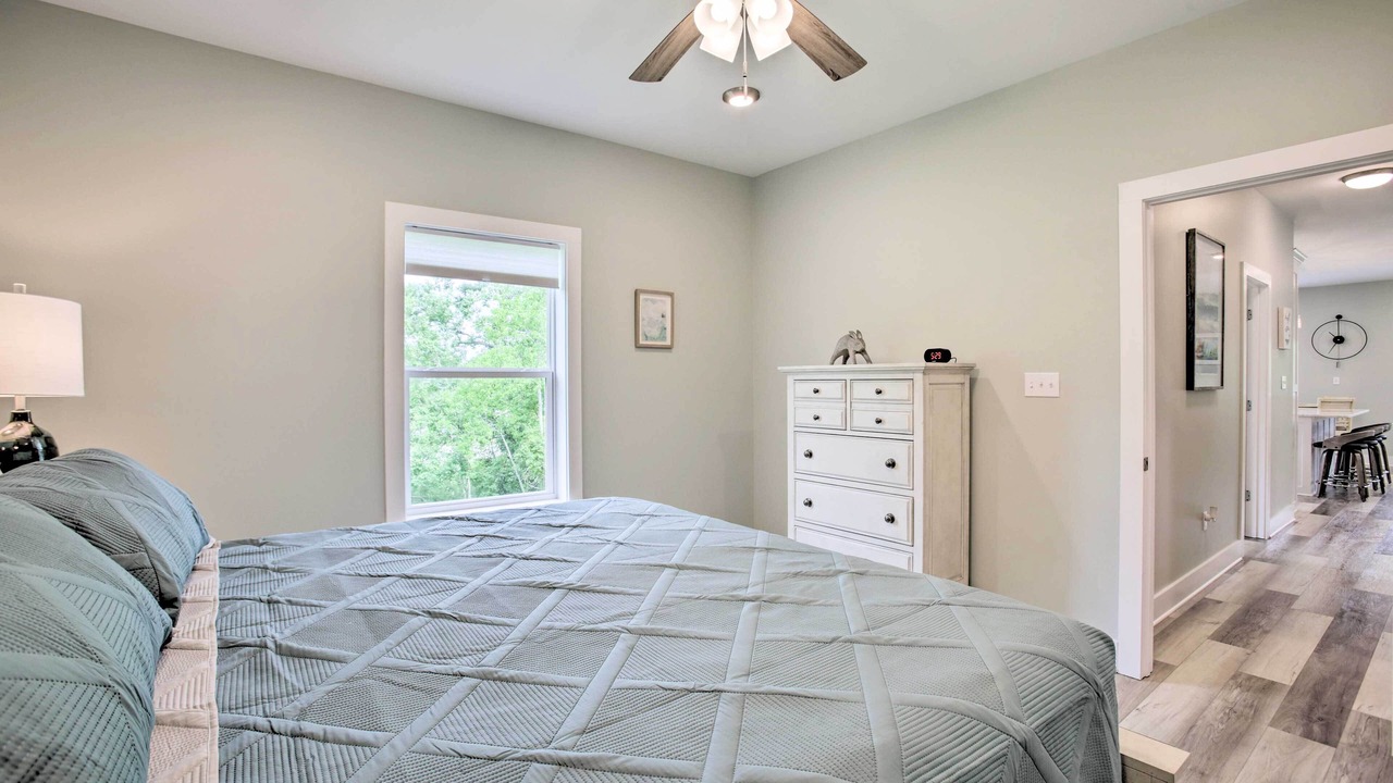 Photo of Bedroom in Waveland