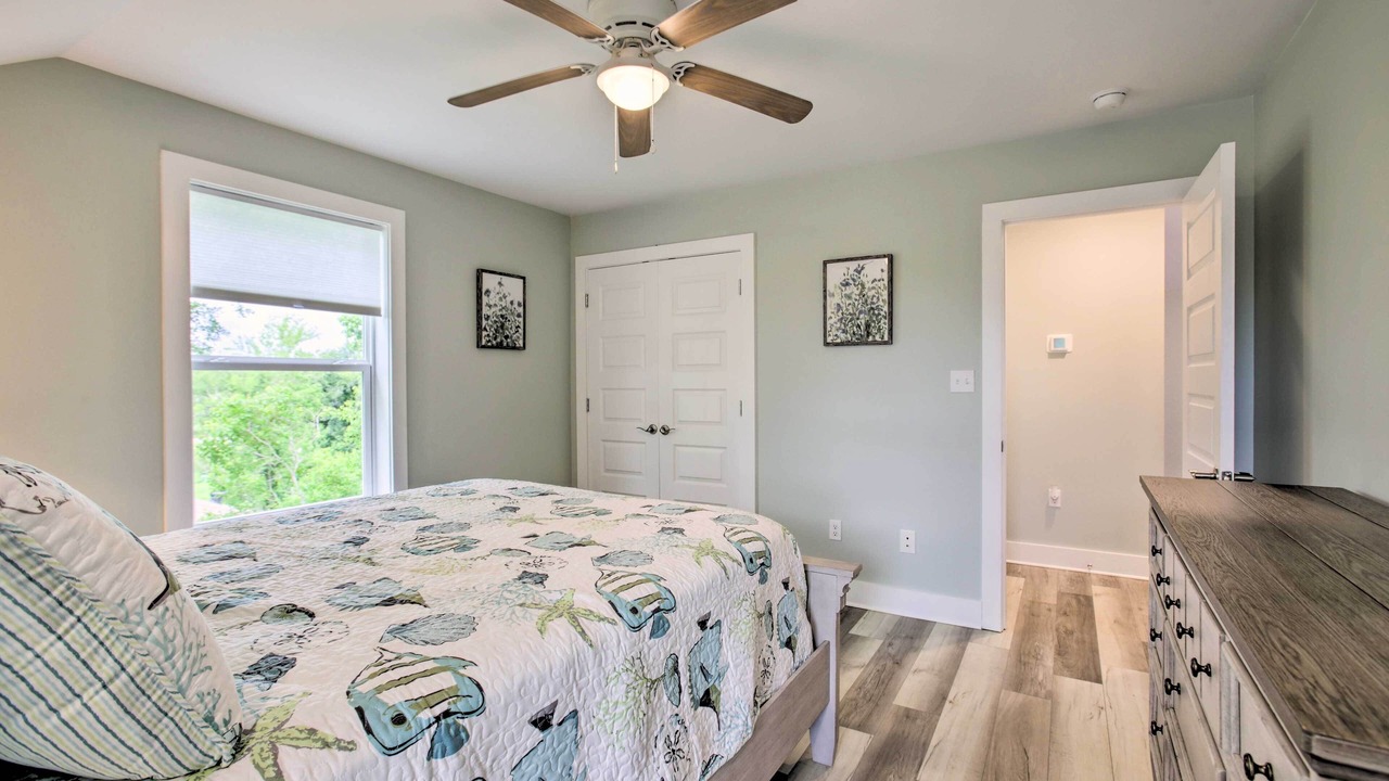 Photo of Bedroom in Waveland