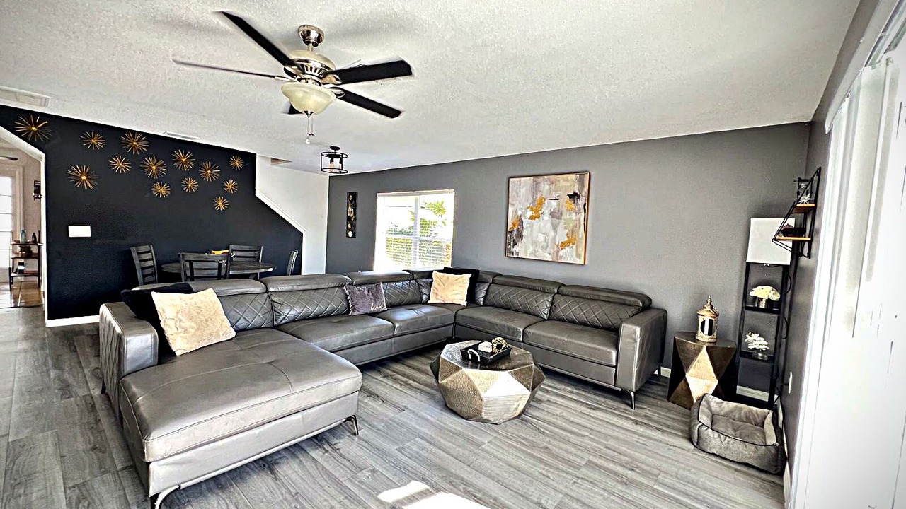 Photo of Livingroom in Haines City