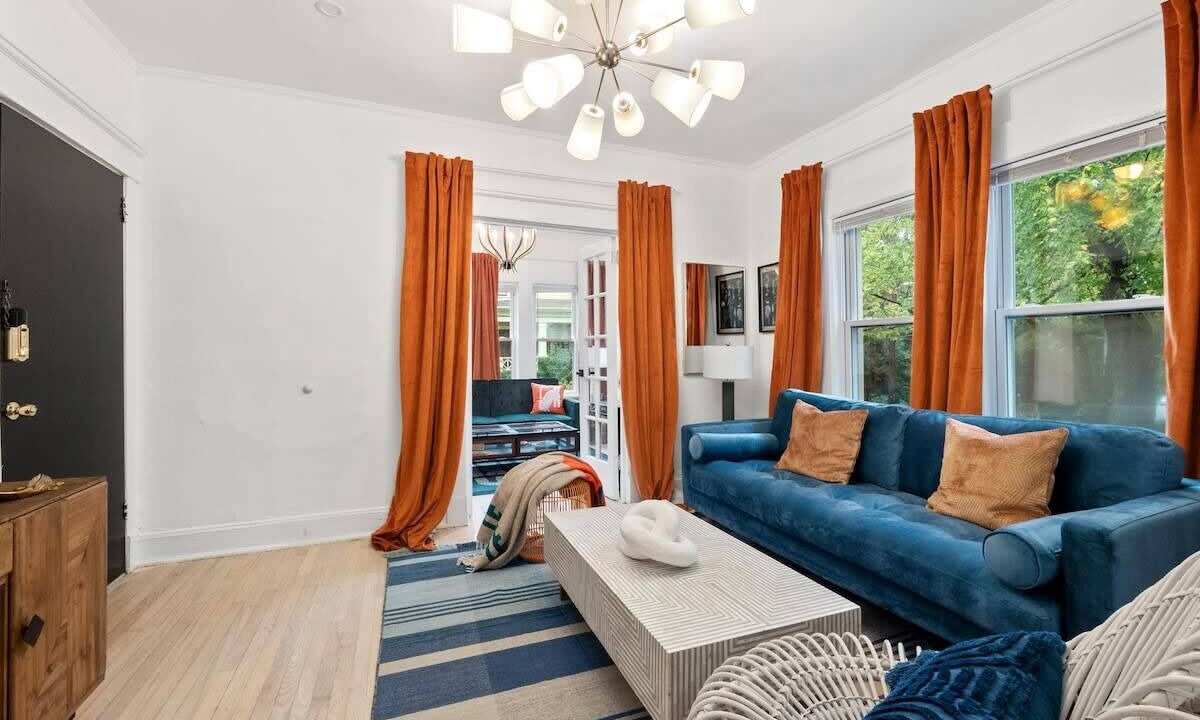 Photo of Livingroom in Inman Park