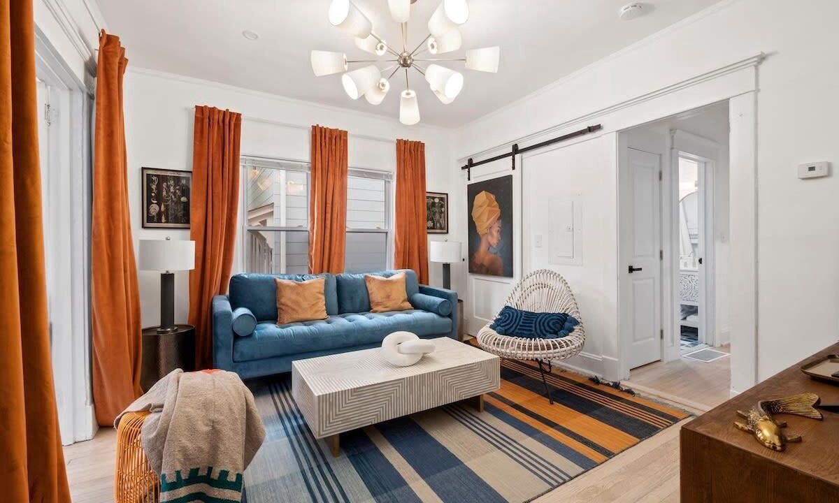 Photo of Livingroom in Inman Park