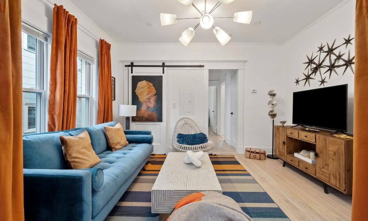 Photo of Livingroom in Inman Park
