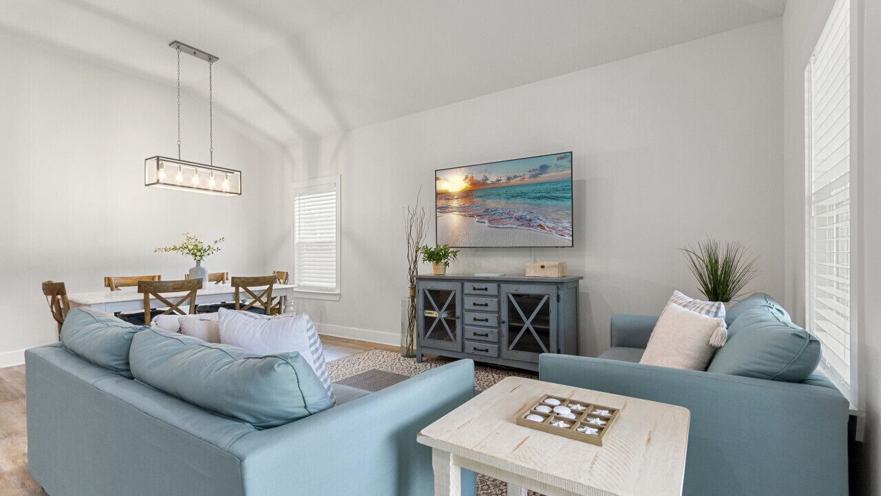 Photo of Livingroom in Oak Court