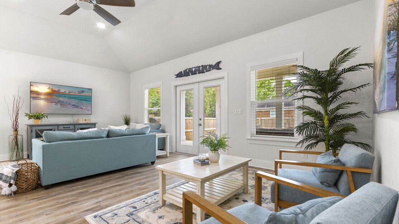 Photo of Livingroom in Oak Court