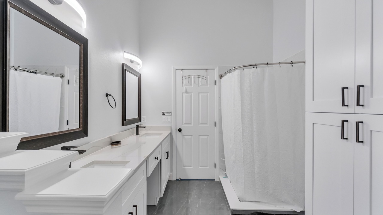 Photo of Bathroom in Bridgeford Crossing