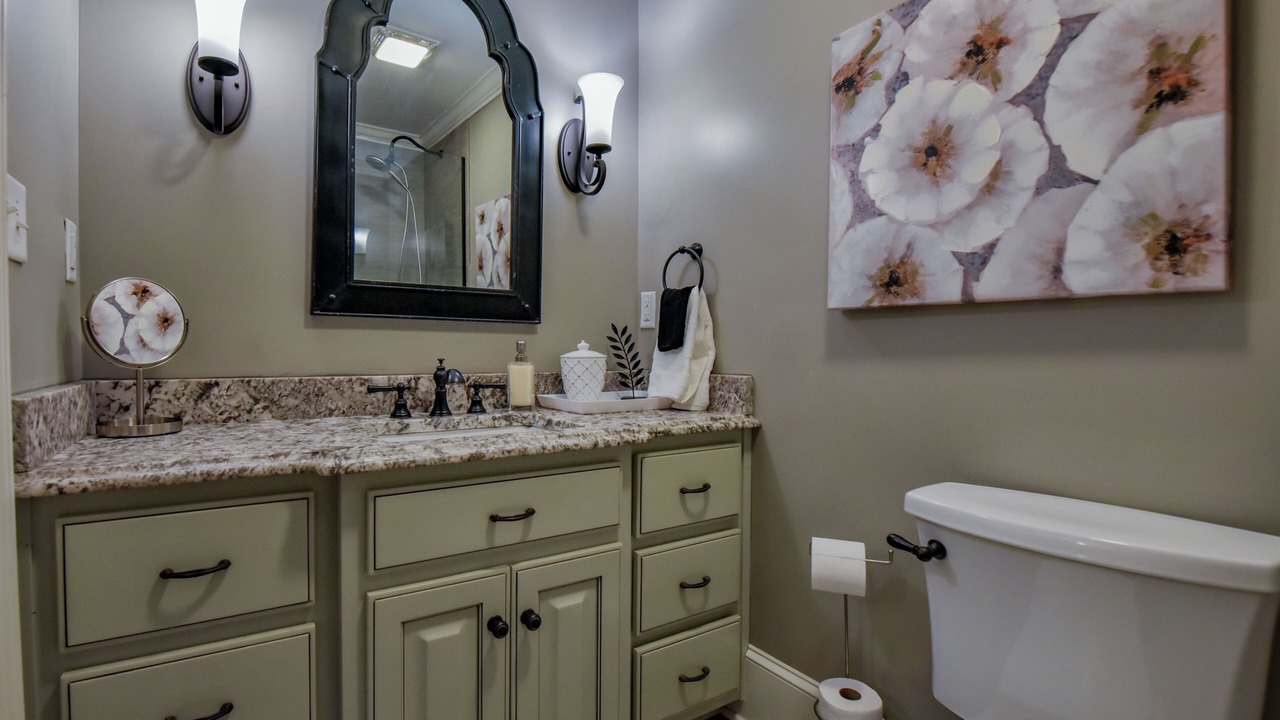 Photo of Bathroom in Tuscaloosa