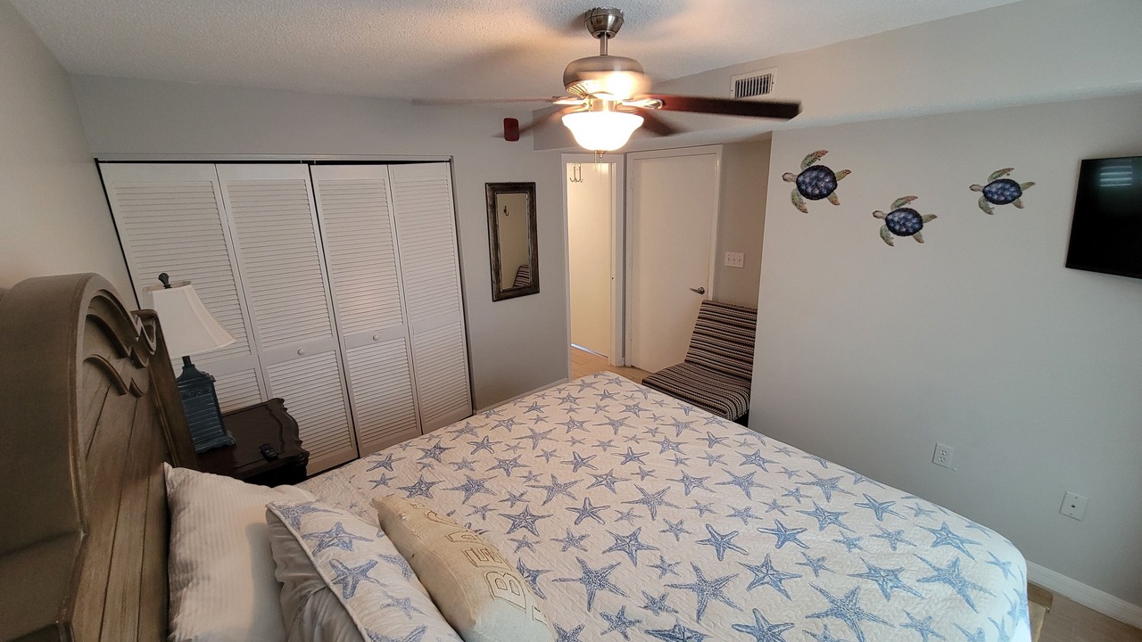 Photo of Bedroom in Plaza Shores