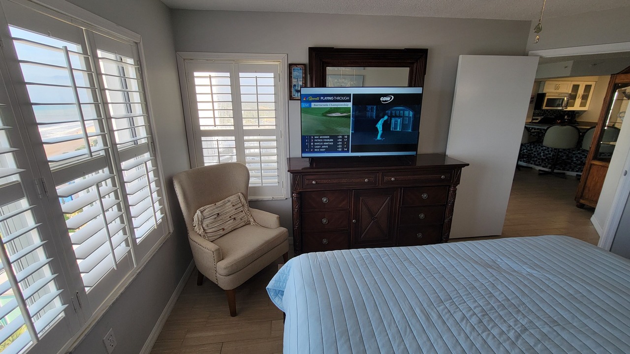 Photo of Bedroom in Plaza Shores